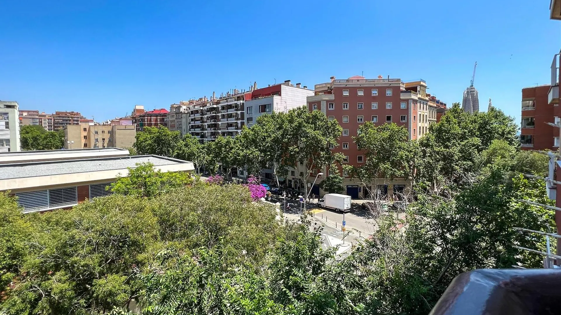 Stay U-Nique Apartments Sardenya II Barcelona 0*,